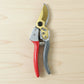 Garden cutting tool for small branches and stems