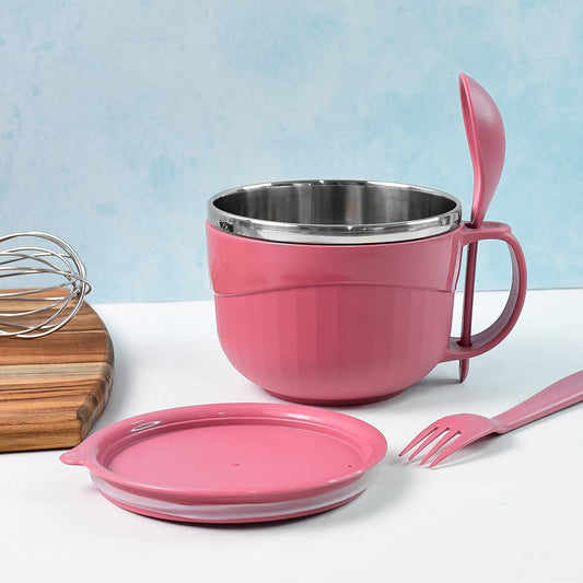 Apex noodle bowl showing secure leak-proof lid and ergonomic handle