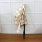 Handheld dusting cloth with sturdy fixed handle for steady control