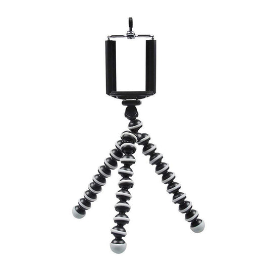 Natation flexible Gorilla Pod tripod with a DSLR camera mounted, ready for use.