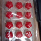 Product packaging and display of the flower ice tray, highlighting its design.