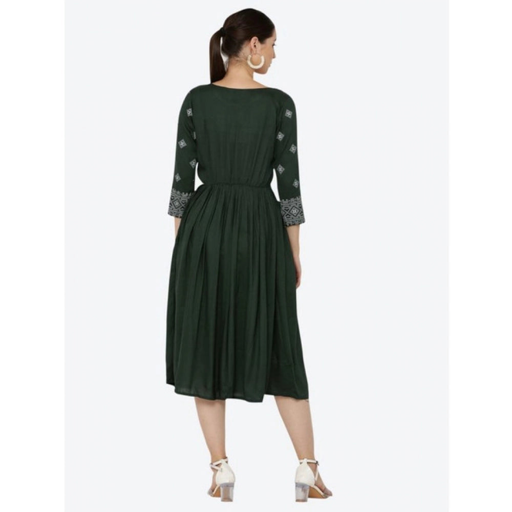 Generic Women's Casual Rayon 3-4th Sleeves Kurti (Green)