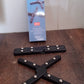 Heat-resistant foldable pan stand protecting table from hot pots