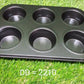Easy-to-clean steel baking tray for perfect cupcakes and muffins.